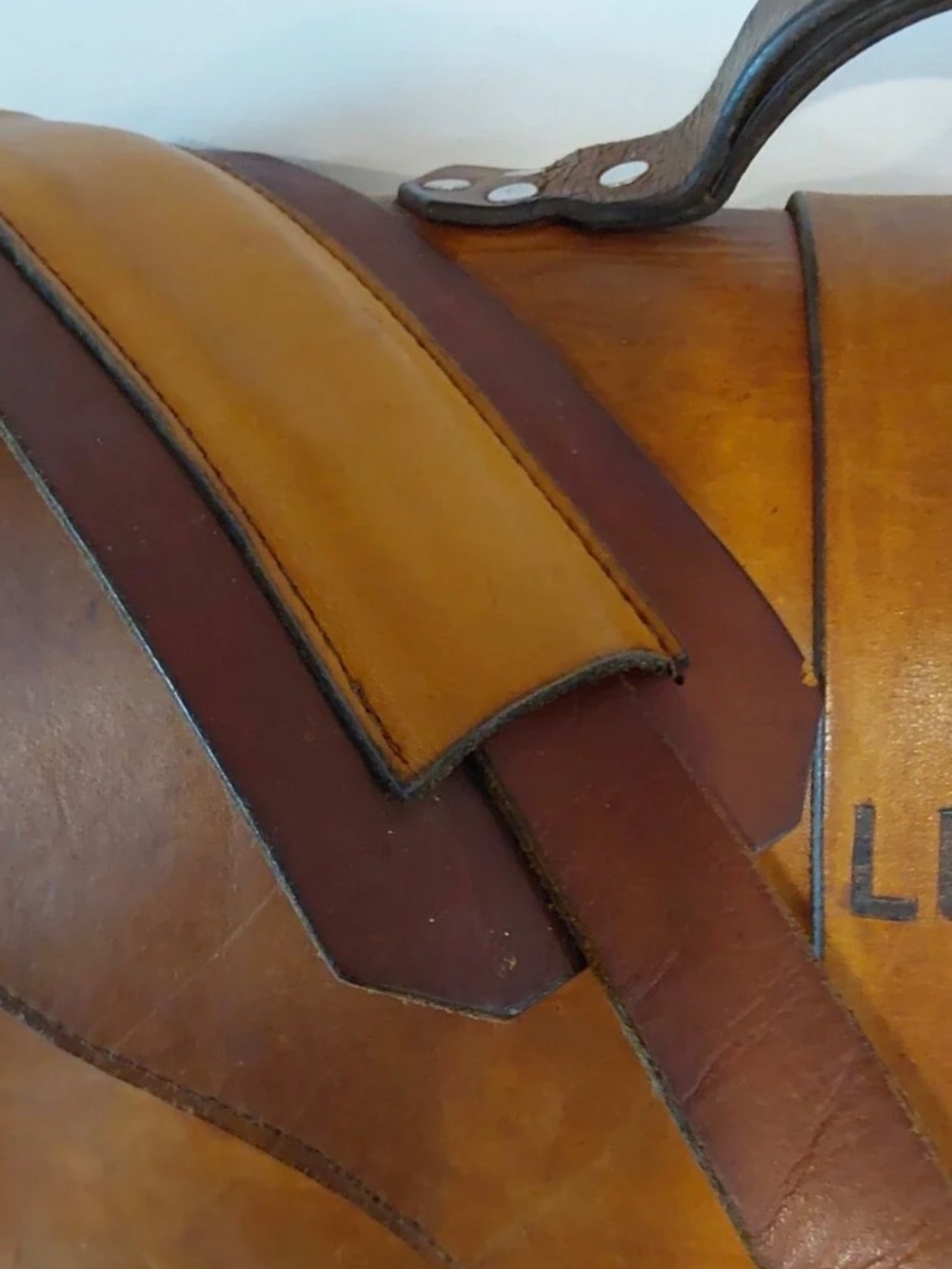 Vintage Rustic Leather Briefcase - Picture 3 of 11